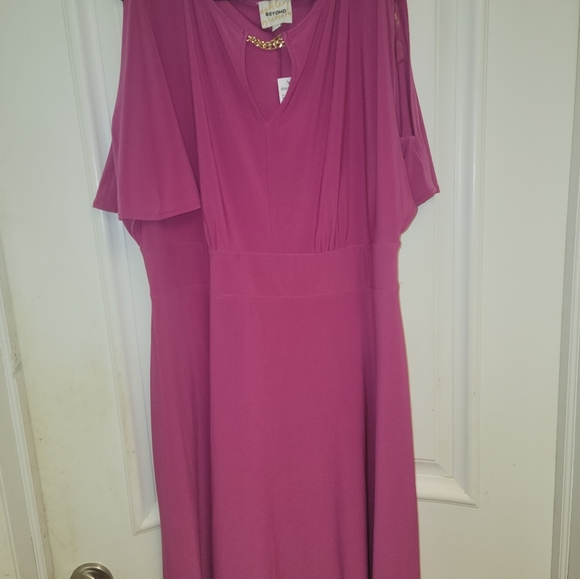 NWT Ashley Graham Beyond Pink Stylish Dress Size 1X - Picture 2 of 11